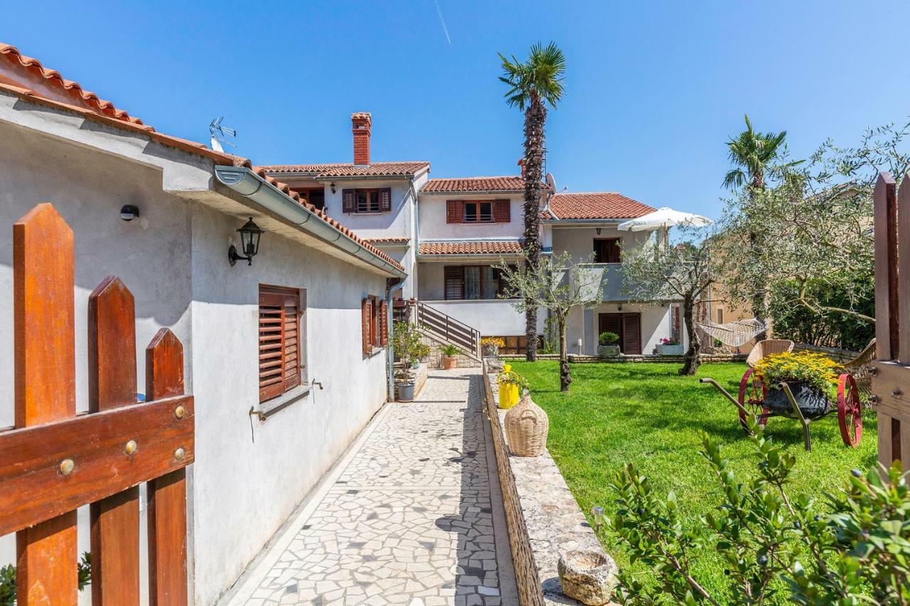Apartments Rita Poreč Exterior foto